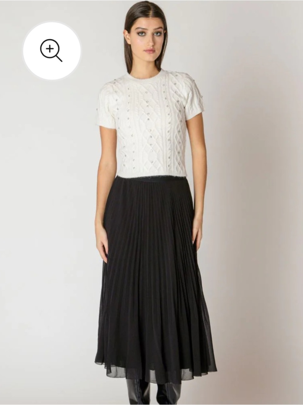 Black Tape_ Pleated Midi Skirt (M)